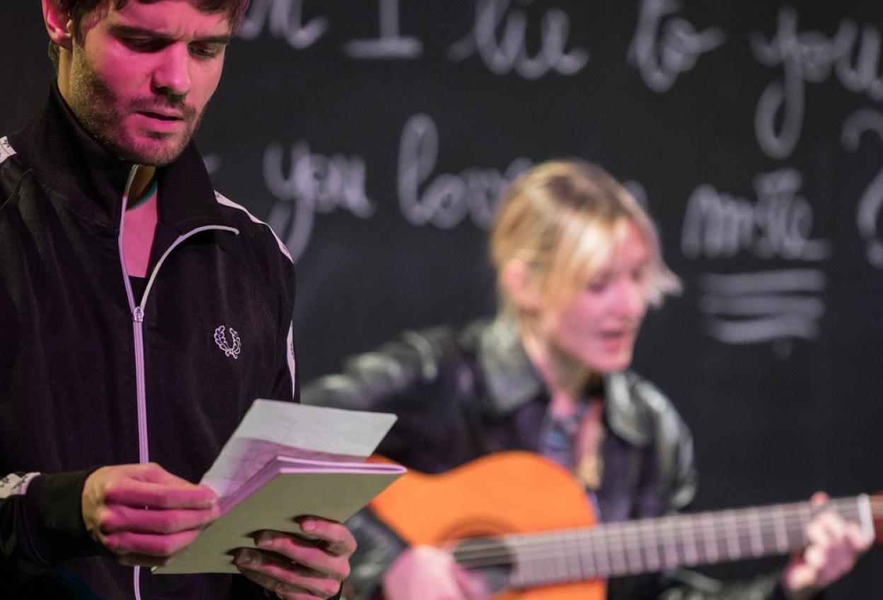 Si je te mens, tu m'aimes ?